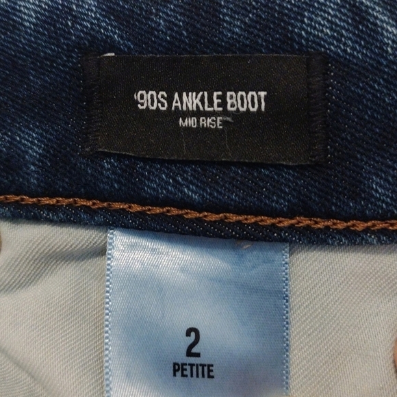 Express - 90's Ankle Boot Distressed Jeans - Picture 12 of 14